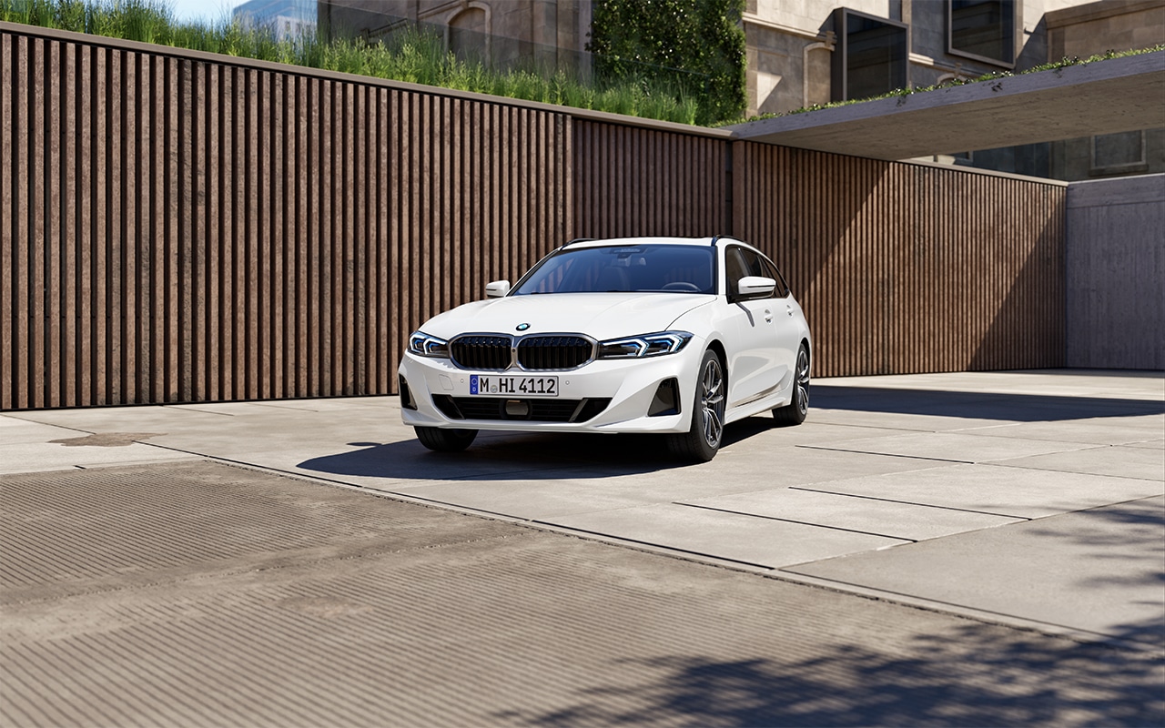 BMW 3er Touring Frontseite parkend