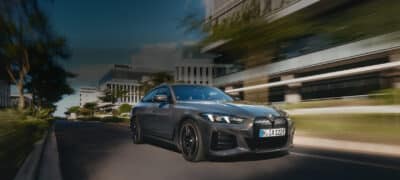 BMW i4 auf der Straße